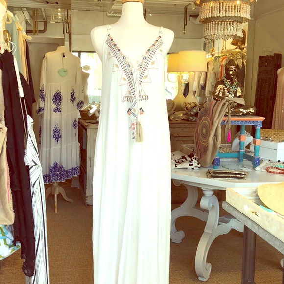Dresses & Skirts - Dress